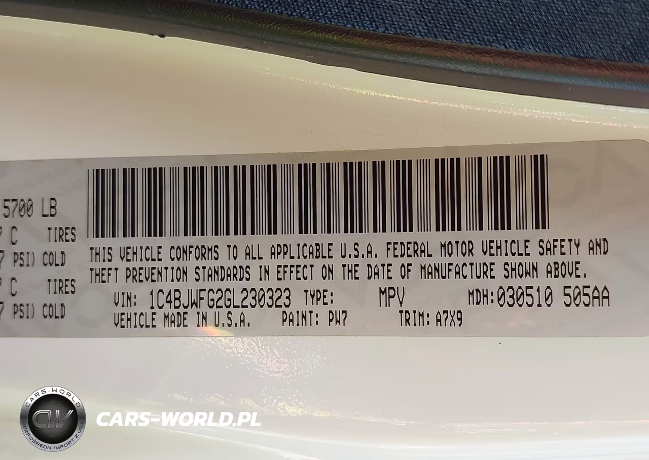 2016 Jeep Wrangler Unlimited Rubicon VIN:1C4BJWFG2GL230323 - 9