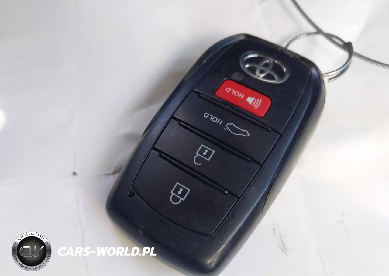 2025 Toyota Camry Xle VIN:4T1DAACKXSU070193 - 11