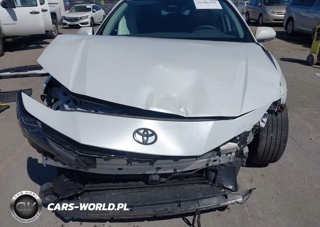 2025 Toyota Camry Xle VIN:4T1DAACKXSU070193 - 6