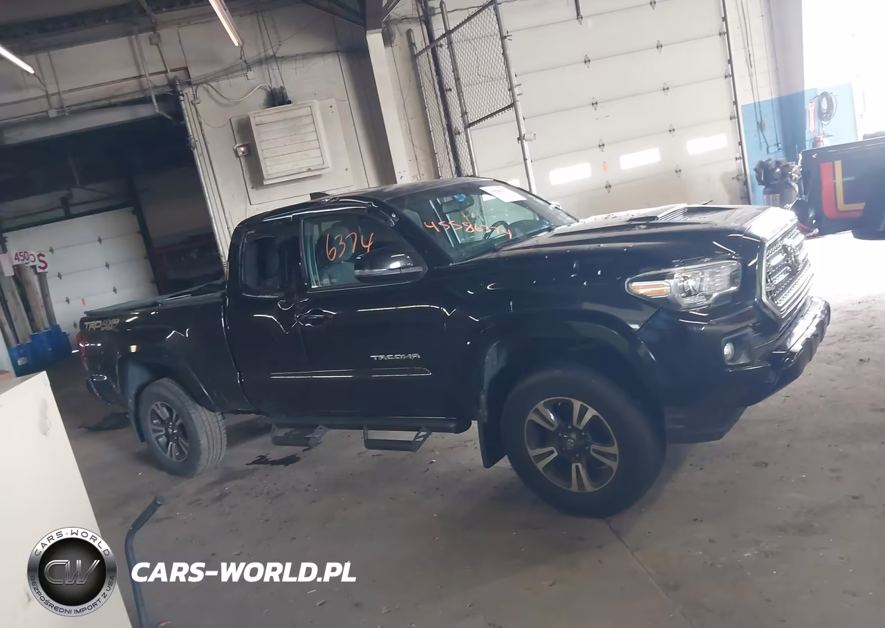 2017 Toyota Tacoma Trd Sport VIN:5TFSZ5AN2HX115840 - 13