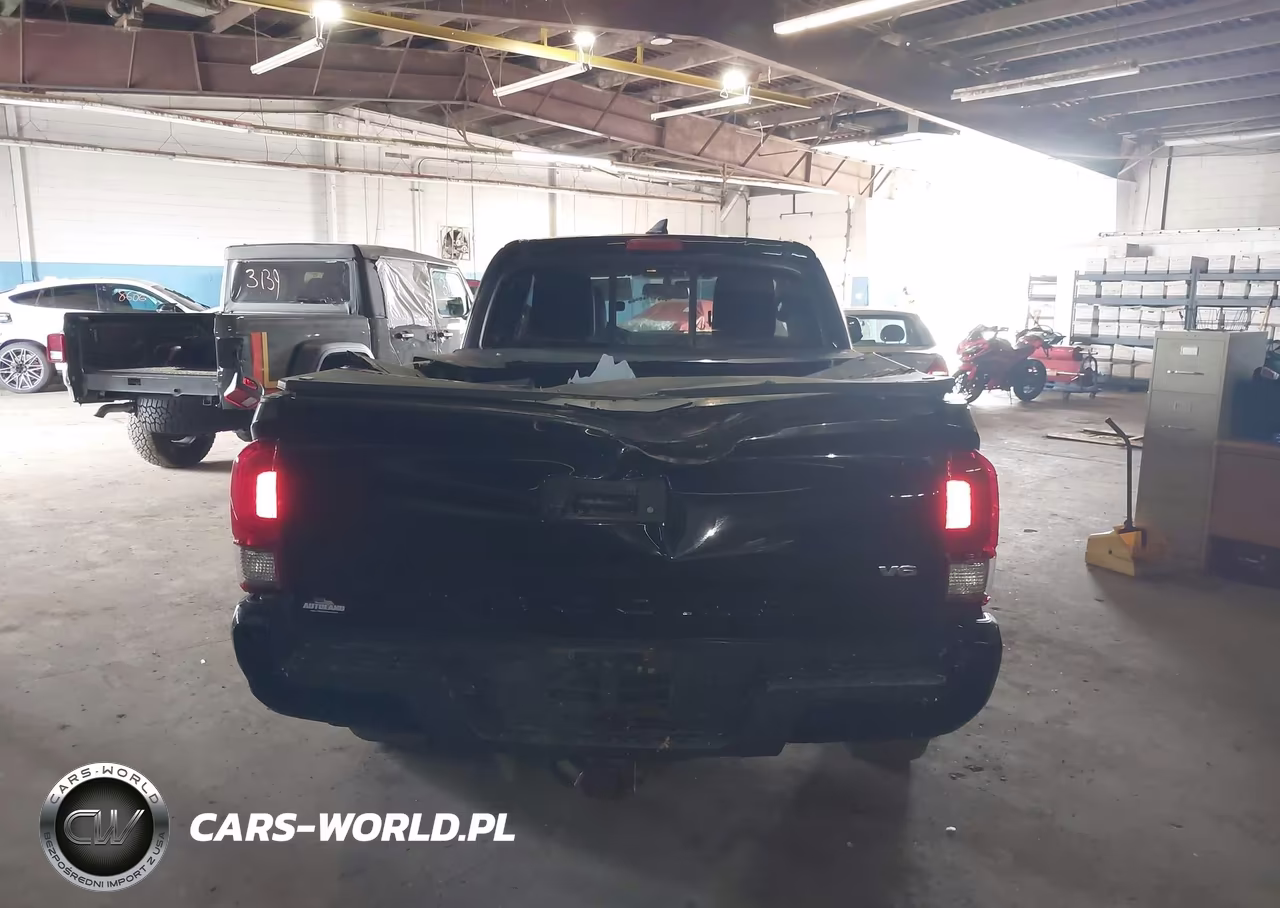 2017 Toyota Tacoma Trd Sport VIN:5TFSZ5AN2HX115840 - 16