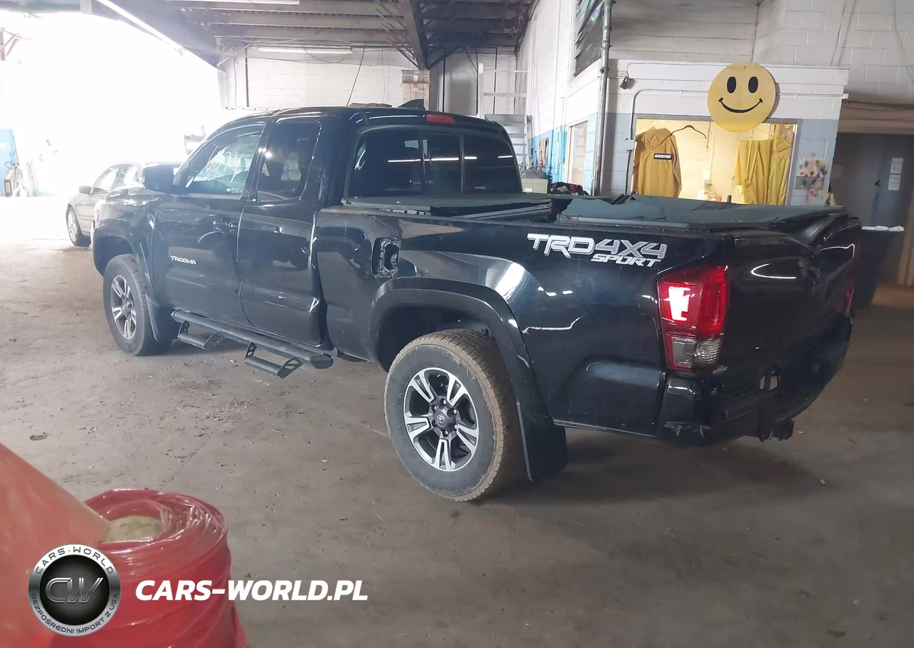 2017 Toyota Tacoma Trd Sport VIN:5TFSZ5AN2HX115840 - 3