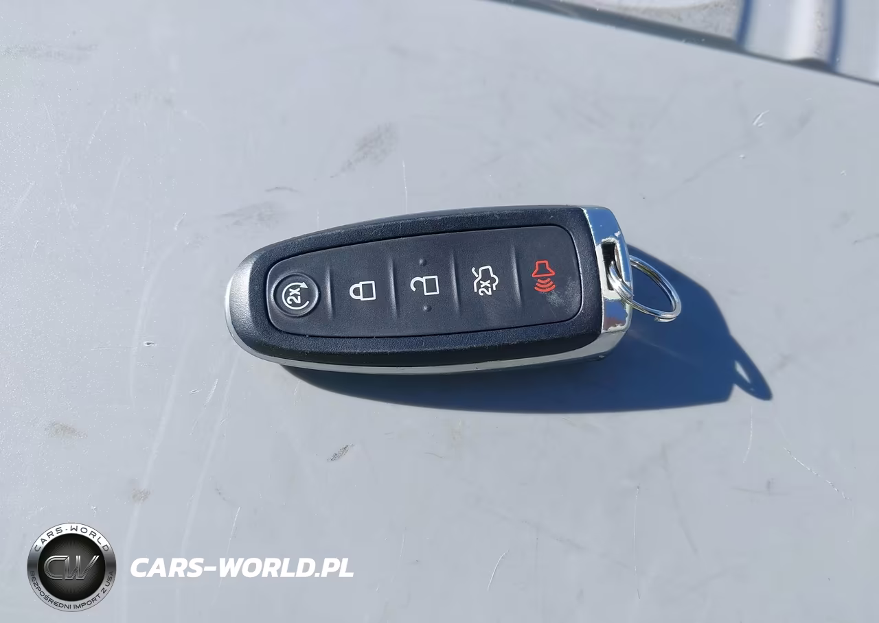 2013 Ford Focus Titanium VIN:1FADP3N26DL382814 - 11