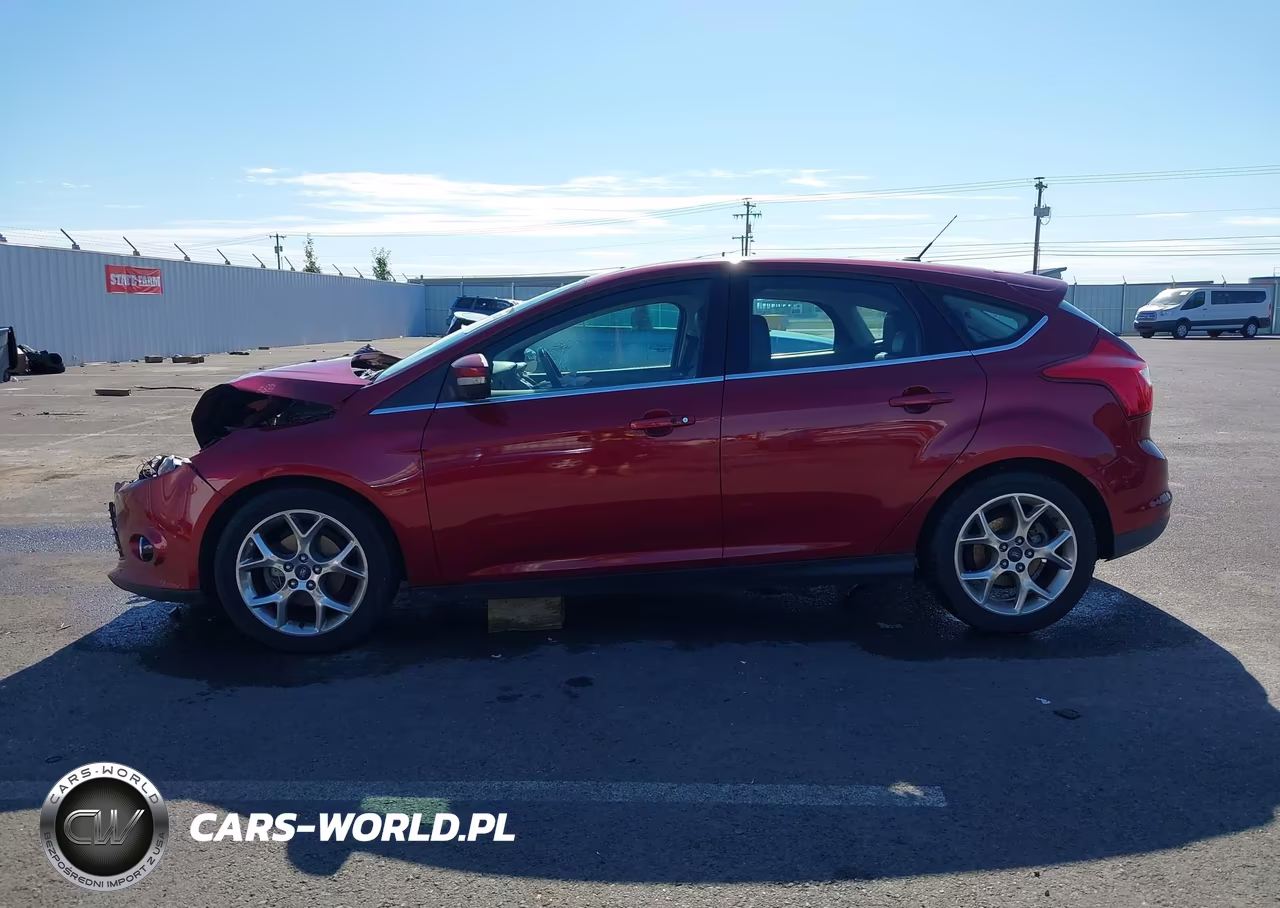 2013 Ford Focus Titanium VIN:1FADP3N26DL382814 - 14