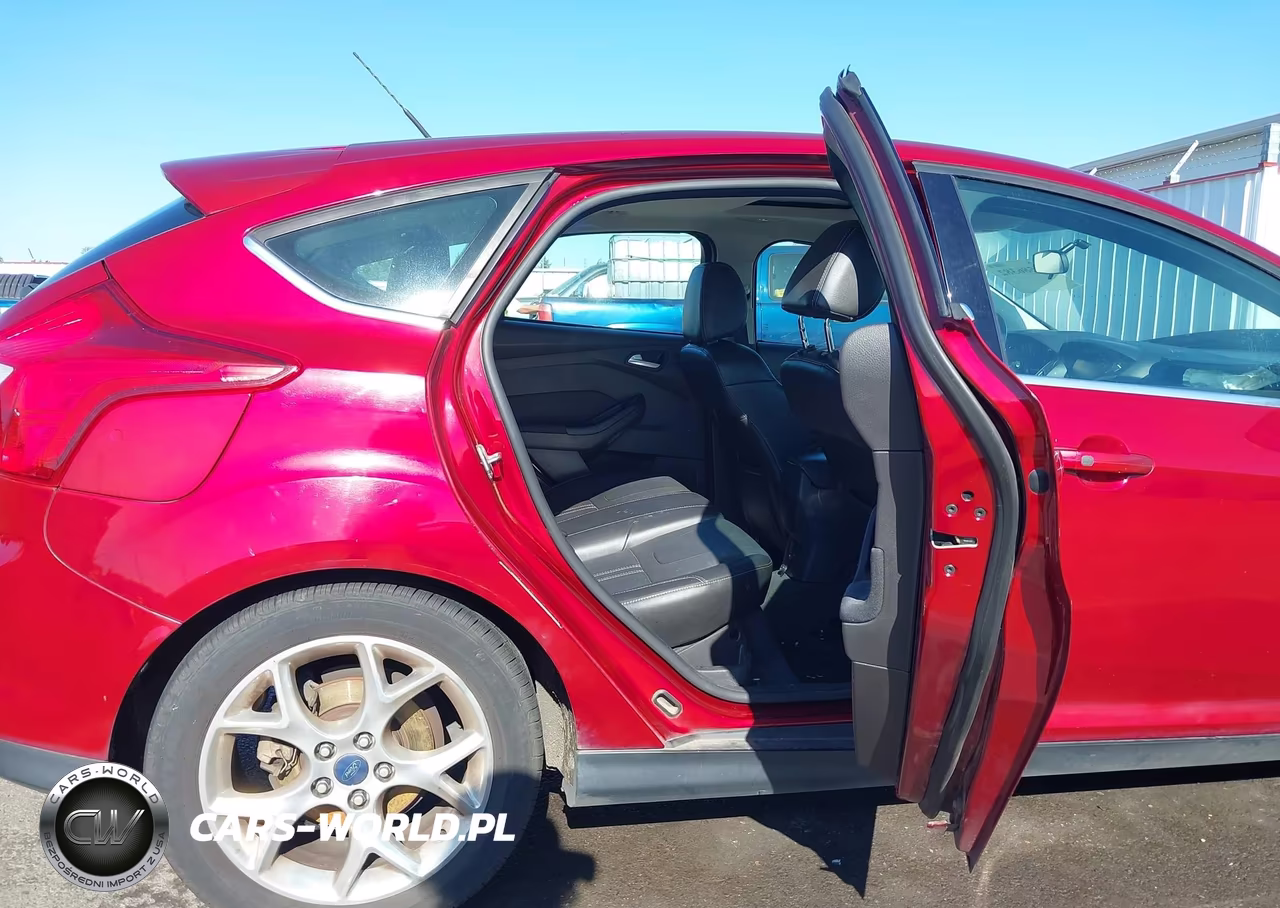 2013 Ford Focus Titanium VIN:1FADP3N26DL382814 - 8