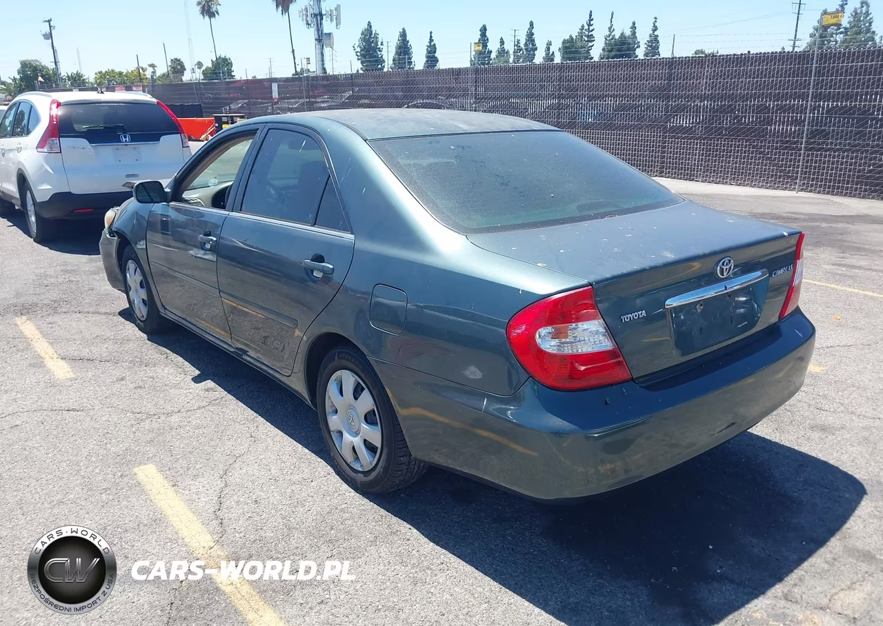 2004 Toyota Camry Le VIN:4T1BE32K64U294377 - 3
