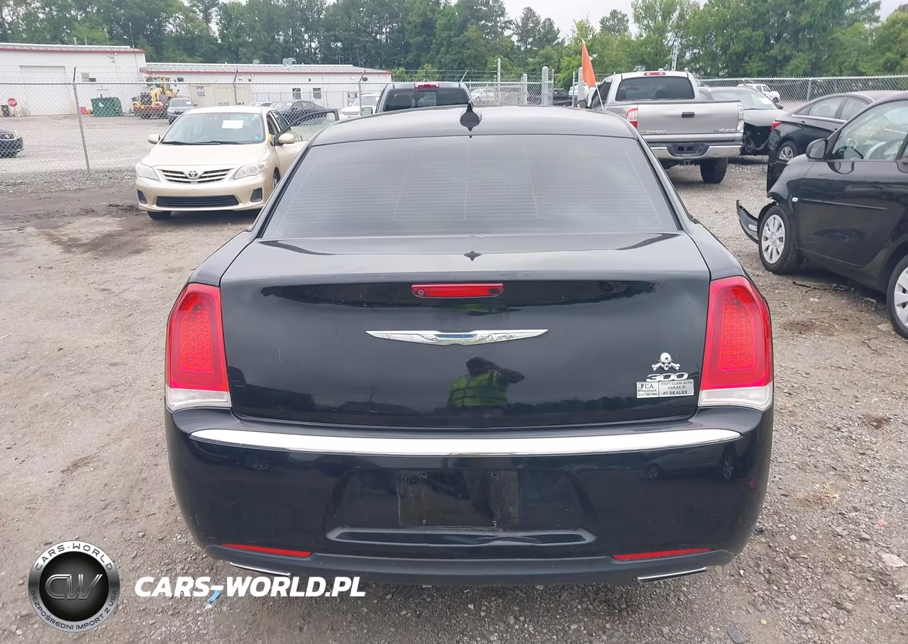 2017 Chrysler 300 Limited VIN:2C3CCAAG2HH506057 - 16