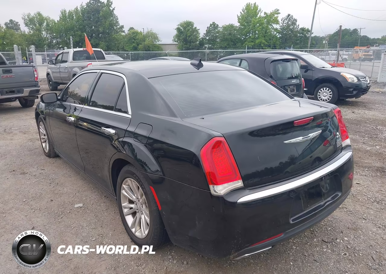 2017 Chrysler 300 Limited VIN:2C3CCAAG2HH506057 - 6