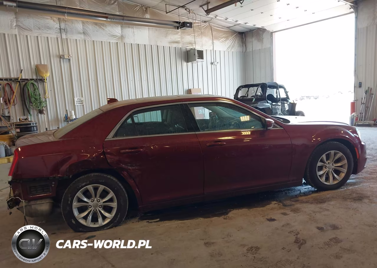 2016 Chrysler 300 Anniversary Edition VIN:2C3CCAAG2GH220112 - 13