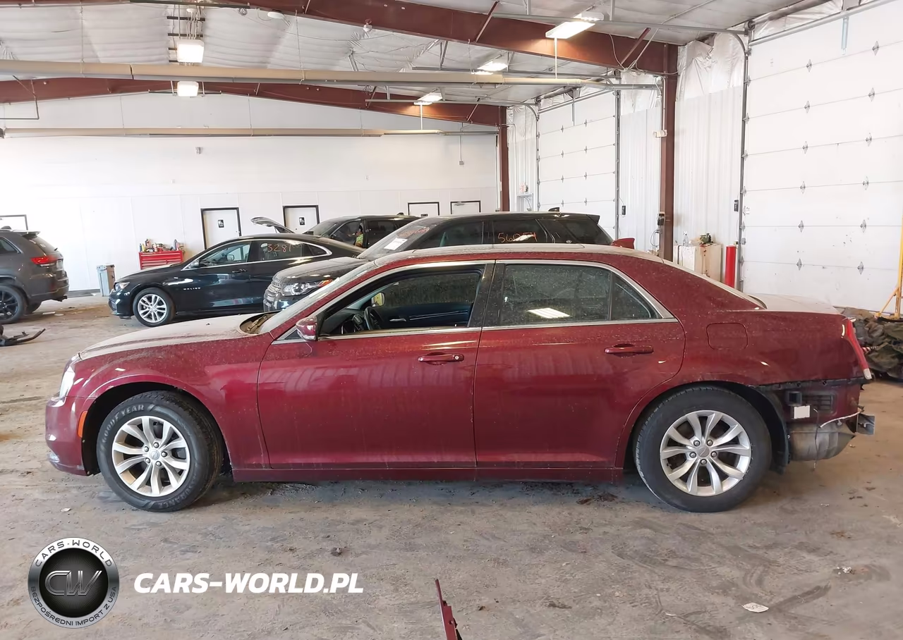 2016 Chrysler 300 Anniversary Edition VIN:2C3CCAAG2GH220112 - 14