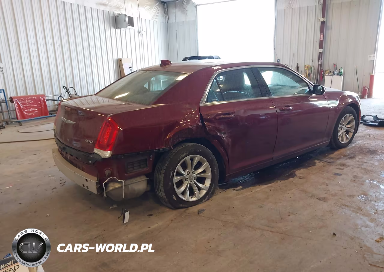 2016 Chrysler 300 Anniversary Edition VIN:2C3CCAAG2GH220112 - 4