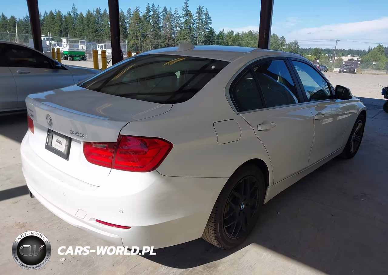 2015 BMW 328I xDrive VIN:WBA3B5G52FNS14891 - 4