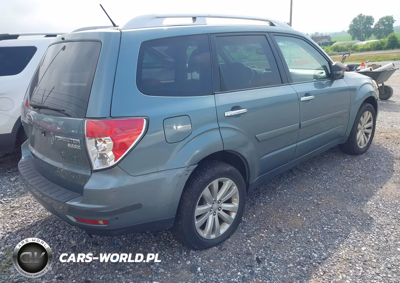 2011 Subaru Forester 2.5X Touring VIN:JF2SHAGC7BH758558 - 4