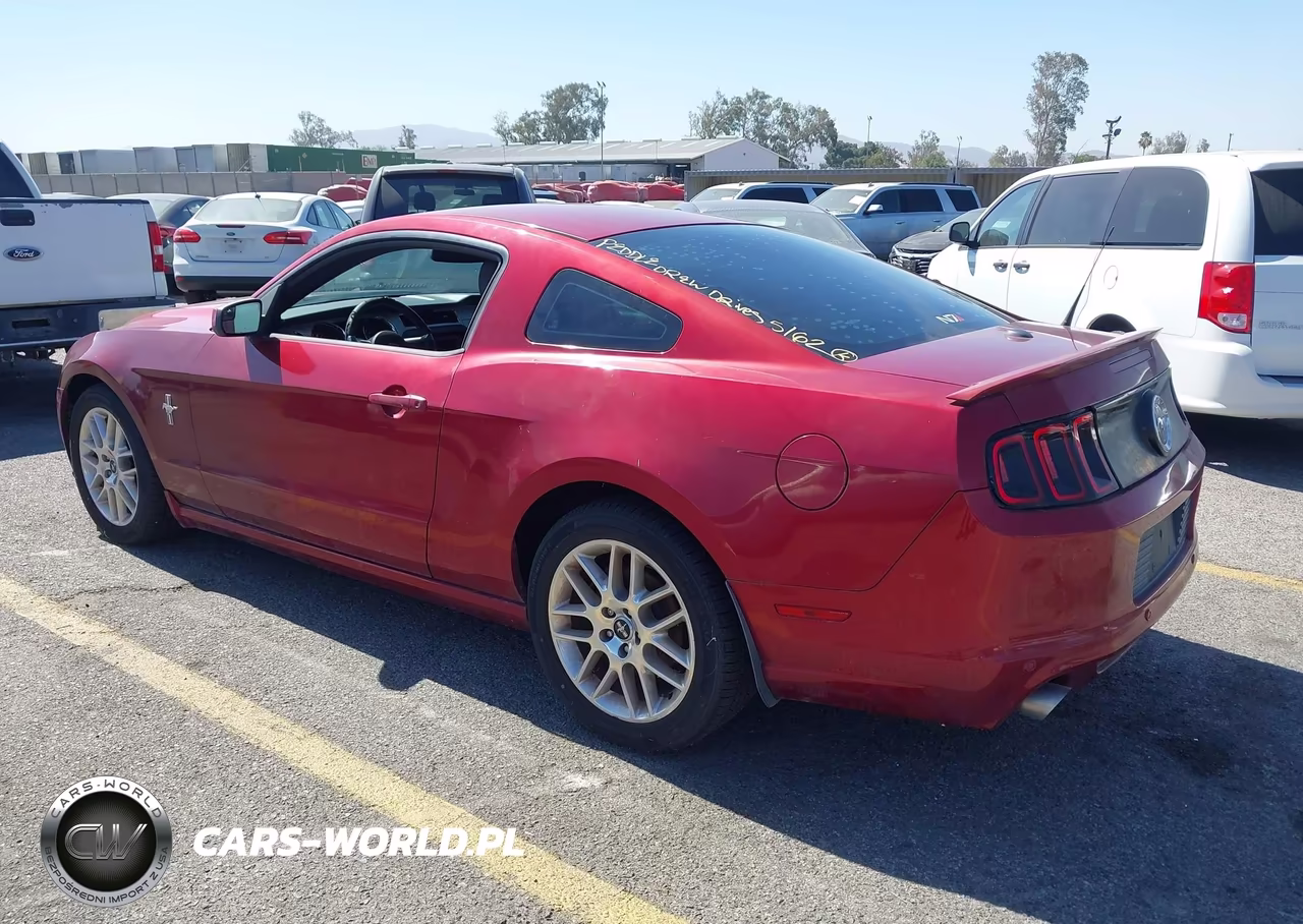 2014 Ford Mustang V6 Premium VIN:1ZVBP8AM3E5205162 - 3