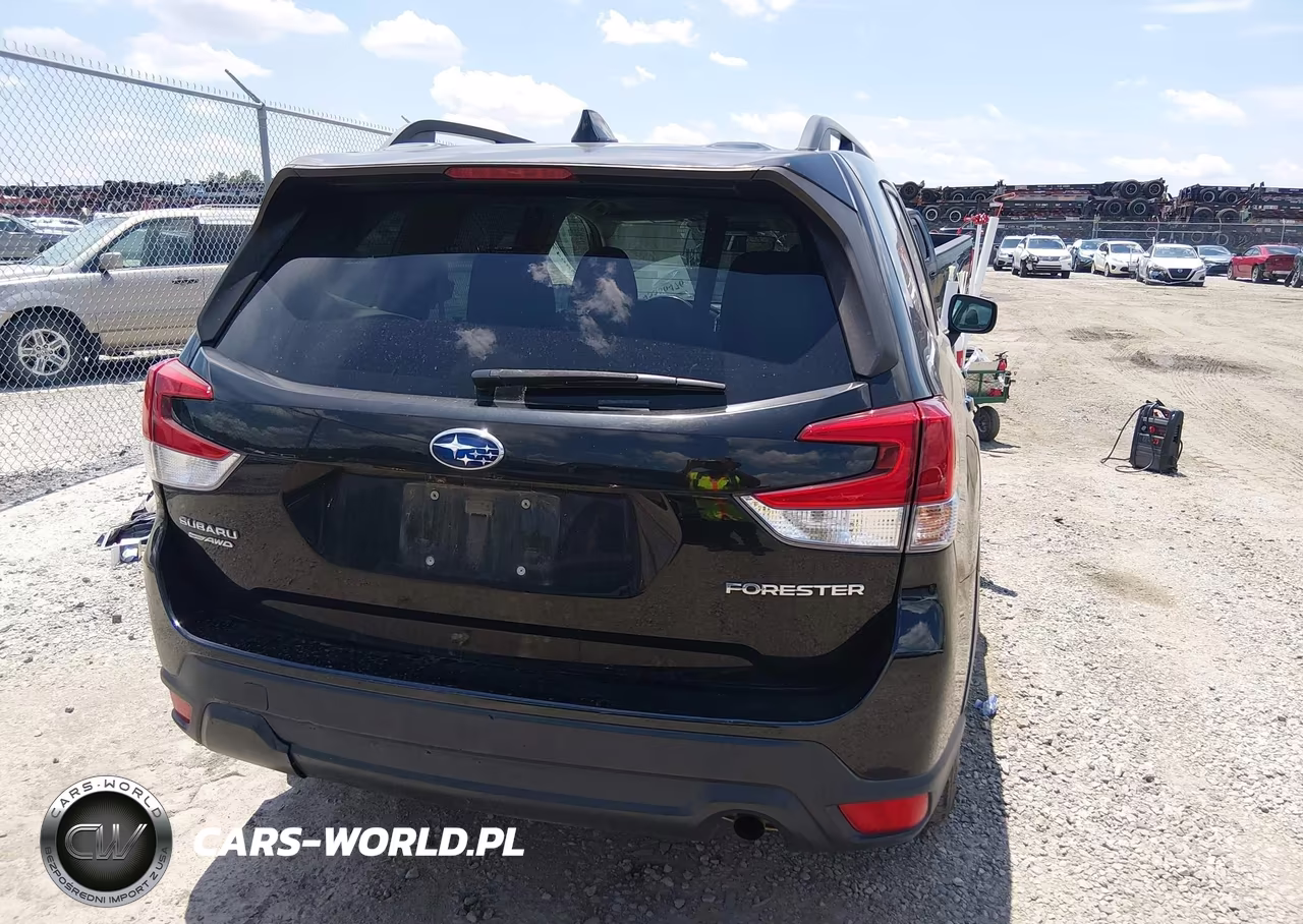 2021 Subaru Forester Premium VIN:JF2SKAJC0MH564922 - 16