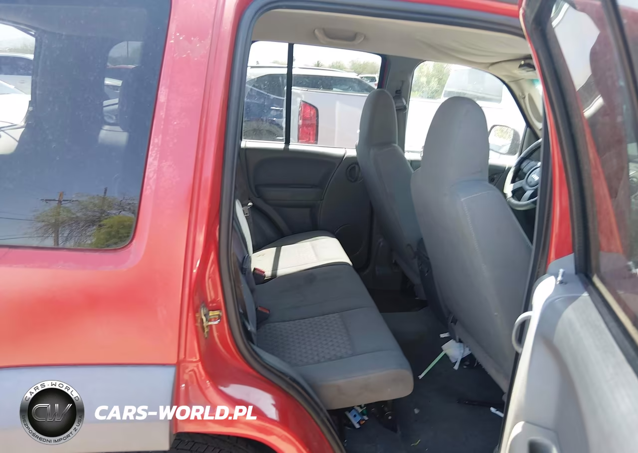 2005 Jeep Liberty Sport VIN:1J4GL48K35W544428 - 8