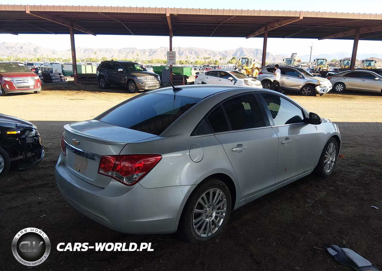 2011 Chevrolet Cruze Eco VIN:1G1PK5S98B7210107 - 4