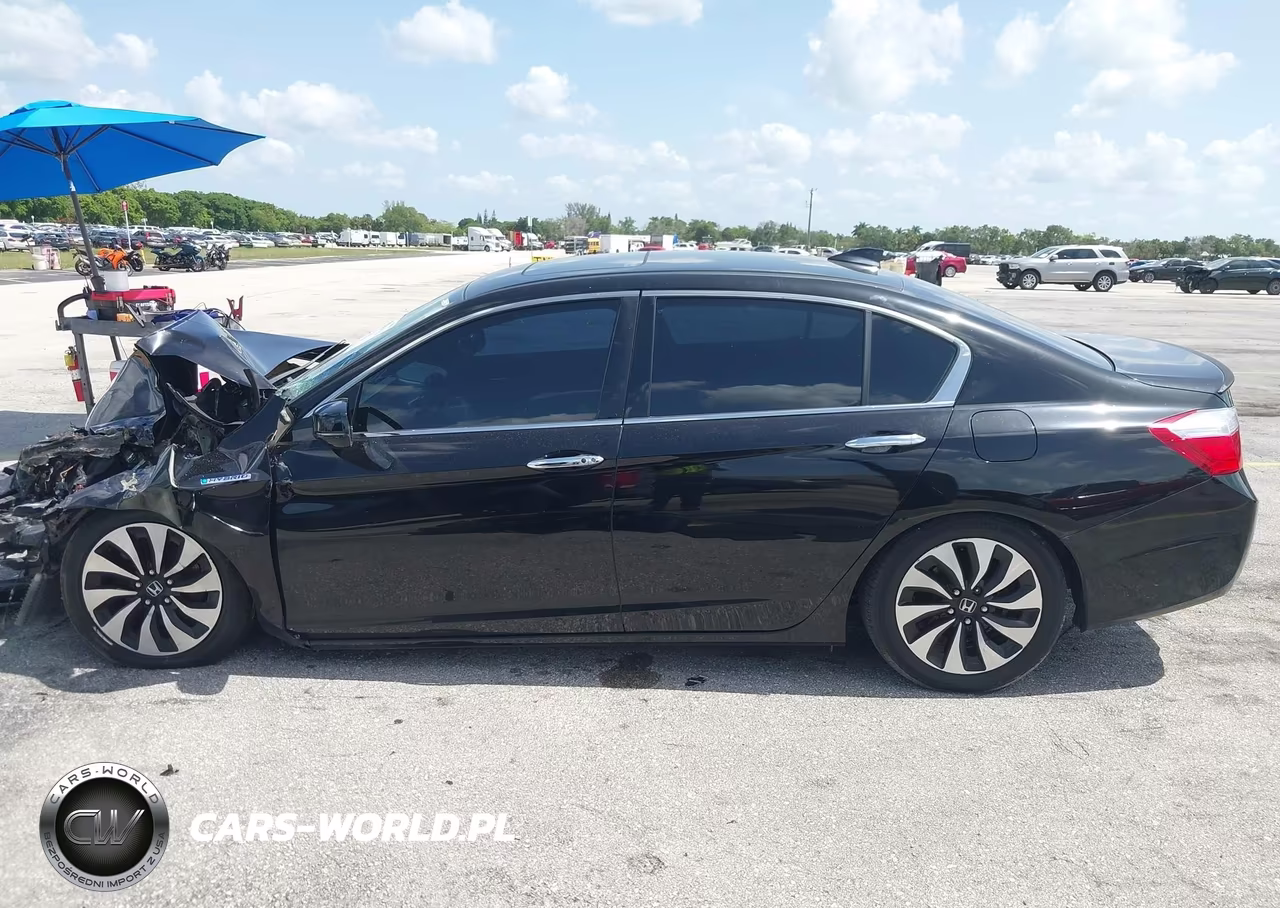 2015 Honda Accord Hybrid Ex-L VIN:1HGCR6F55FA006812 - 15