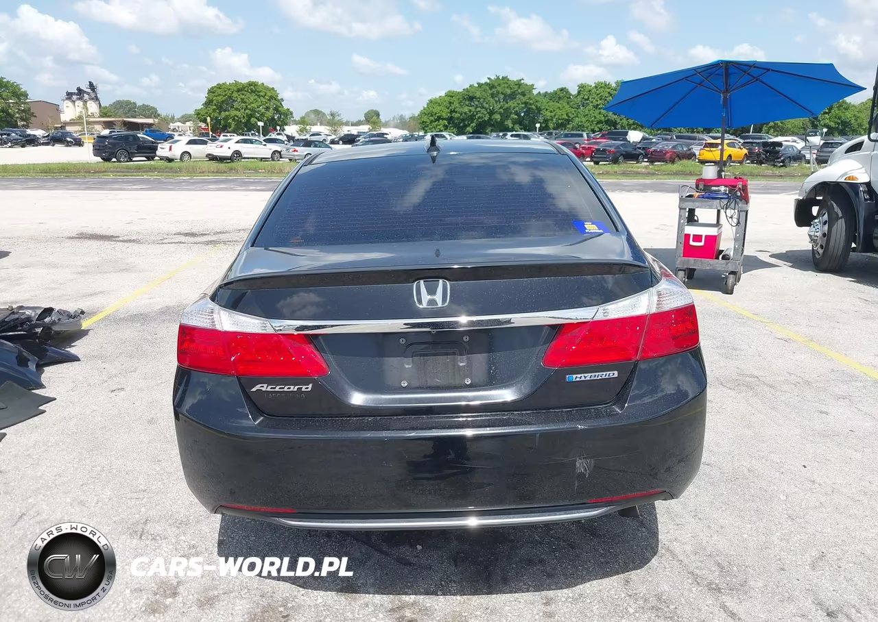 2015 Honda Accord Hybrid Ex-L VIN:1HGCR6F55FA006812 - 17
