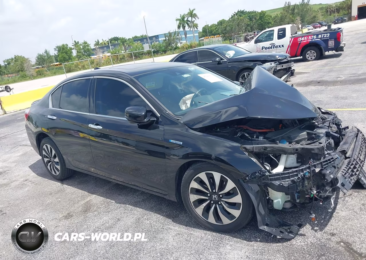 2015 Honda Accord Hybrid Ex-L VIN:1HGCR6F55FA006812 - 18