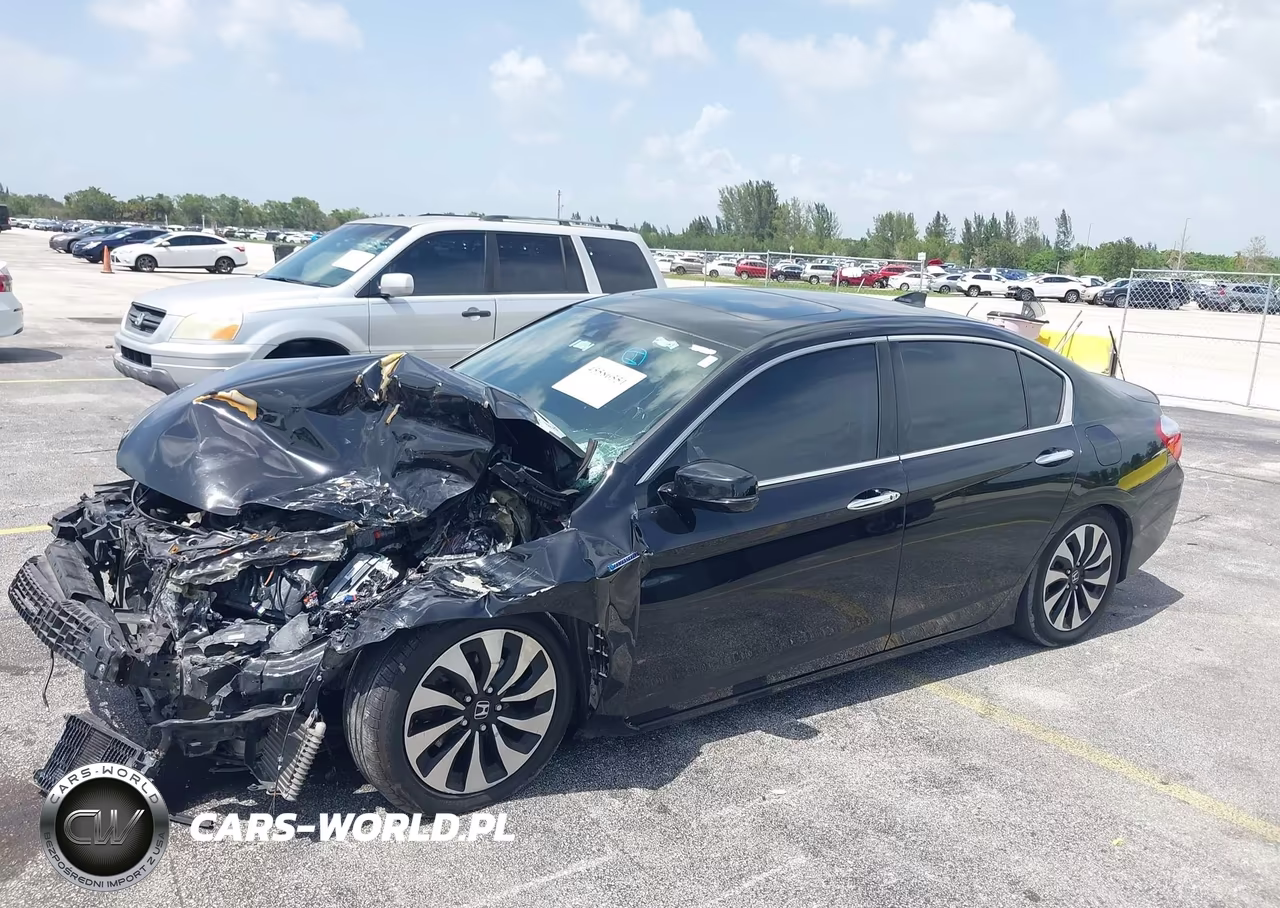2015 Honda Accord Hybrid Ex-L VIN:1HGCR6F55FA006812 - 19