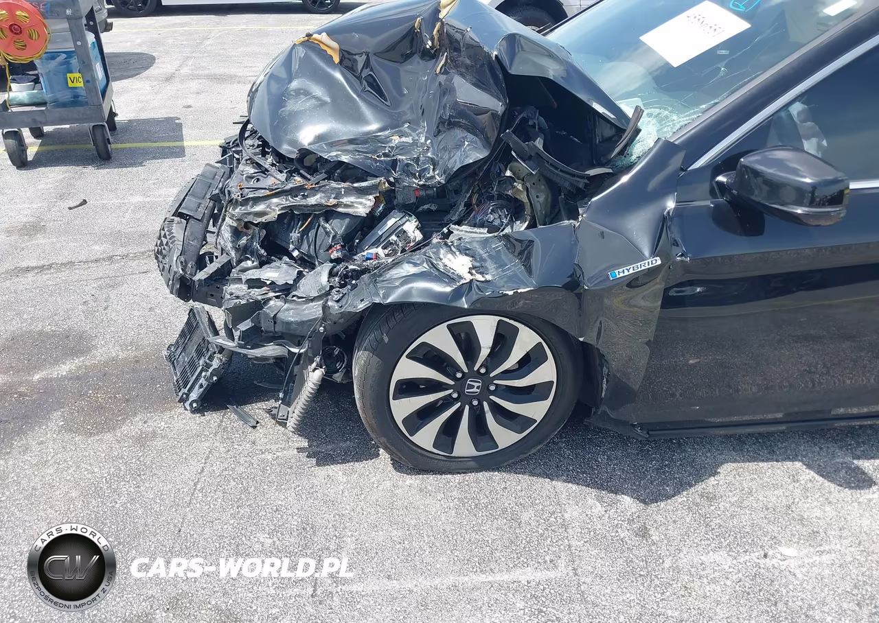 2015 Honda Accord Hybrid Ex-L VIN:1HGCR6F55FA006812 - 20