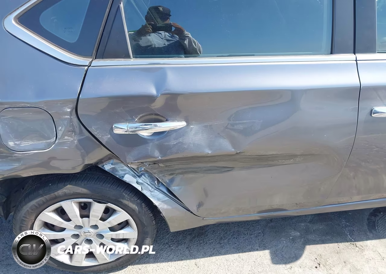 2015 Nissan Sentra Fe+ S VIN:3N1AB7AP2FY264034 - 16