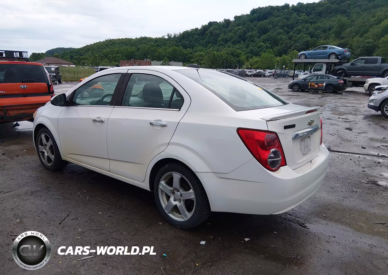 2015 Chevrolet Sonic Ltz Auto VIN:1G1JE5SB6F4103533 - 3