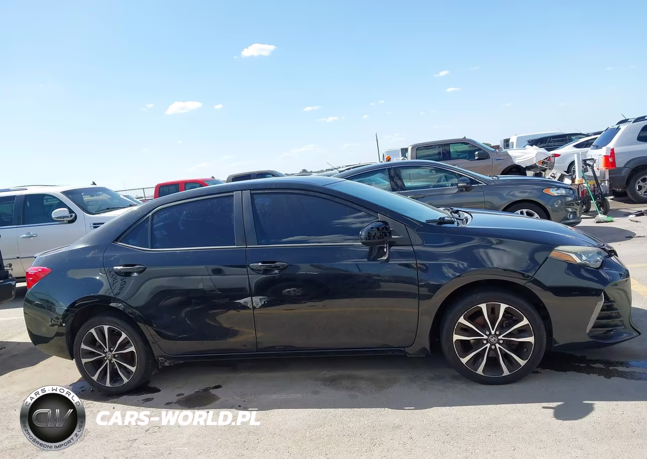 2018 Toyota Corolla Se VIN:5YFBURHE6JP821869 - 13