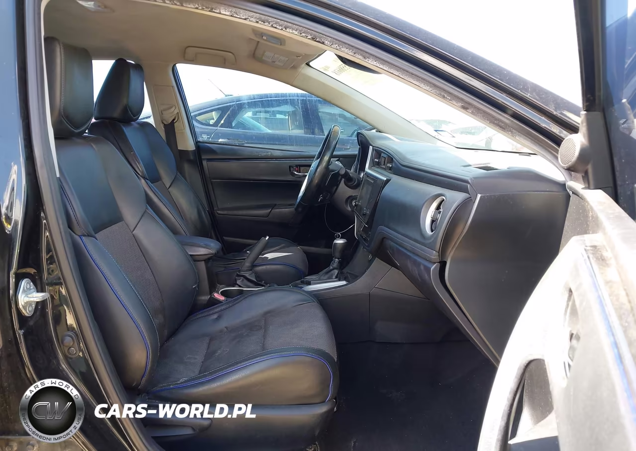 2018 Toyota Corolla Se VIN:5YFBURHE6JP821869 - 5