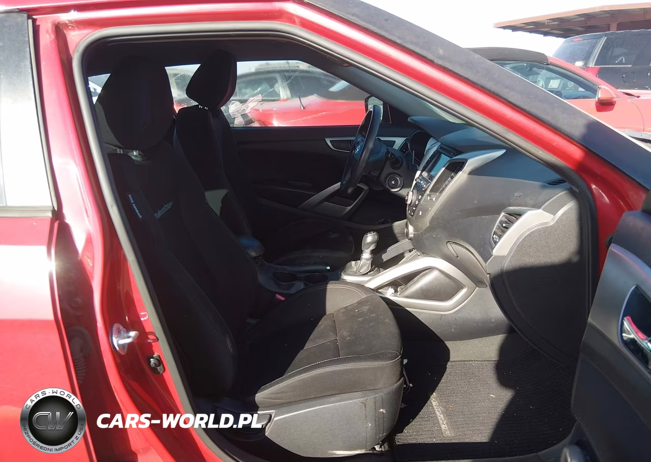 2013 Hyundai Veloster Base W-Black VIN:KMHTC6AD0DU105737 - 5