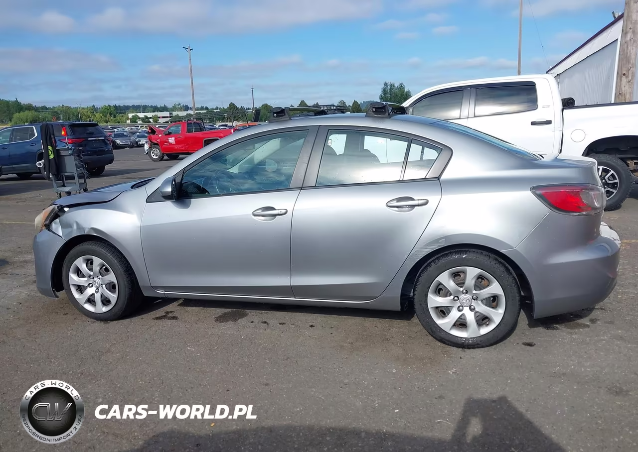 2012 Mazda Mazda3 I Sport VIN:JM1BL1UG7C1582481 - 14