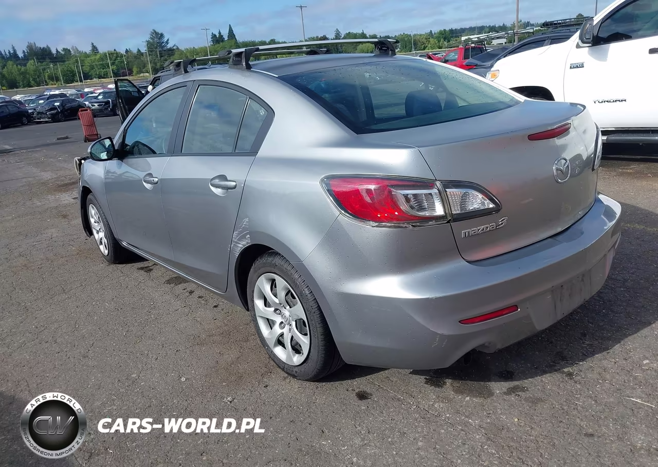 2012 Mazda Mazda3 I Sport VIN:JM1BL1UG7C1582481 - 3
