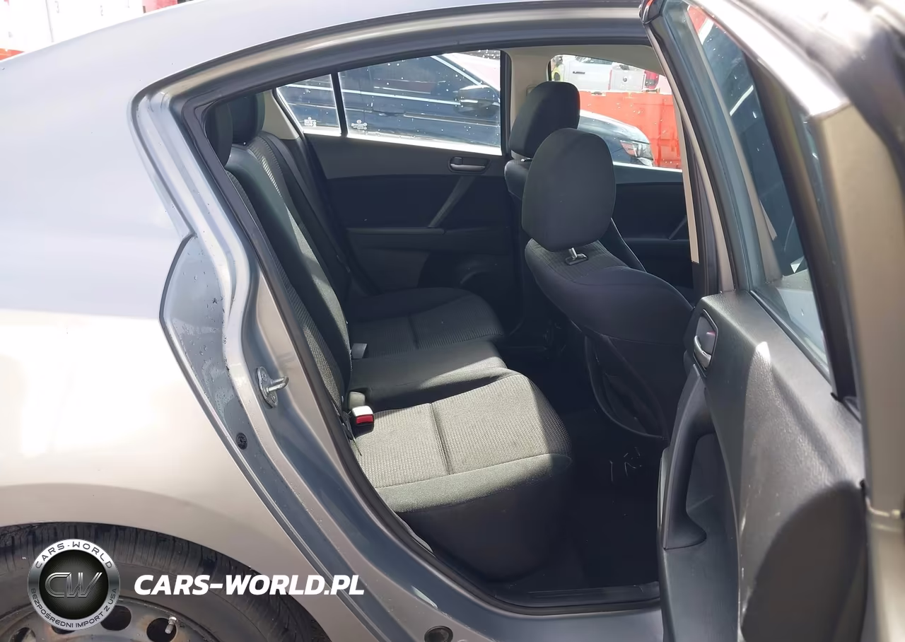 2012 Mazda Mazda3 I Sport VIN:JM1BL1UG7C1582481 - 8