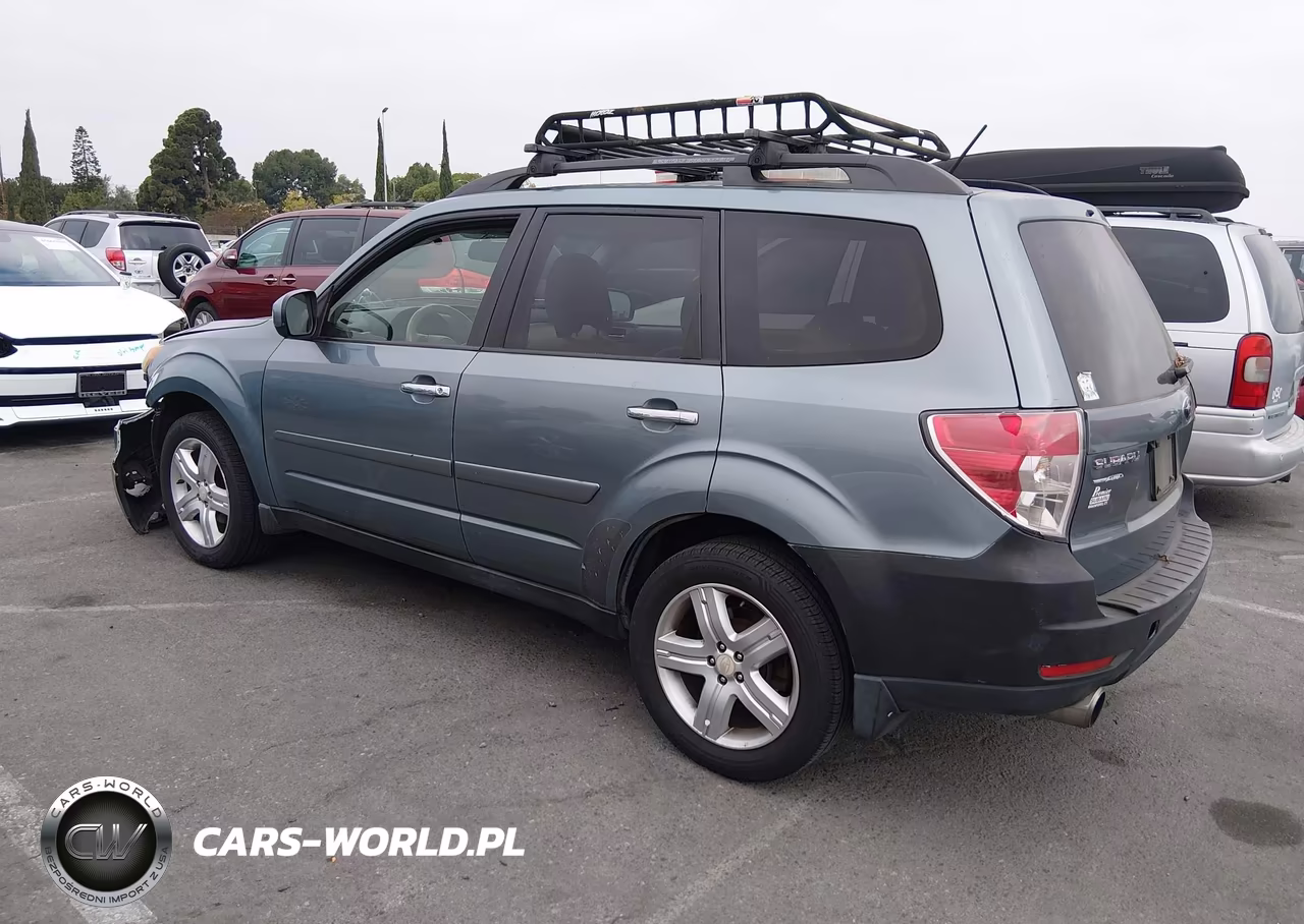 2010 Subaru Forester 2.5X Premium VIN:JF2SH6CC8AH748283 - 3