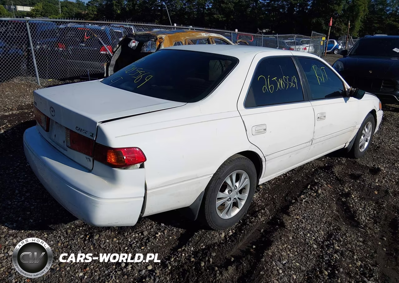 2000 Toyota Camry Le V6 VIN:4T1BF22K5YU939145 - 4