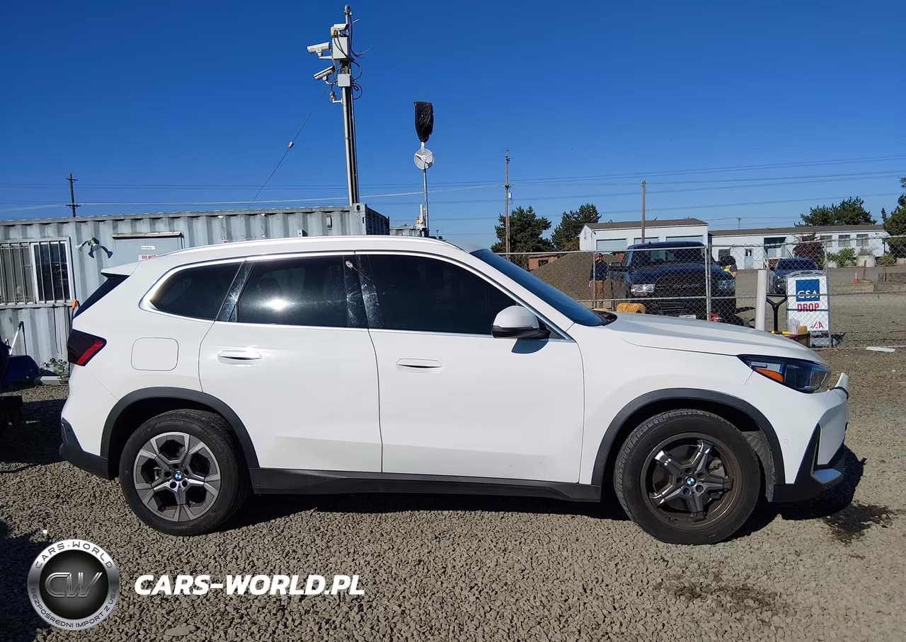 2023 BMW X1 xDrive28I VIN:WBX73EF08P5W63665 - 14