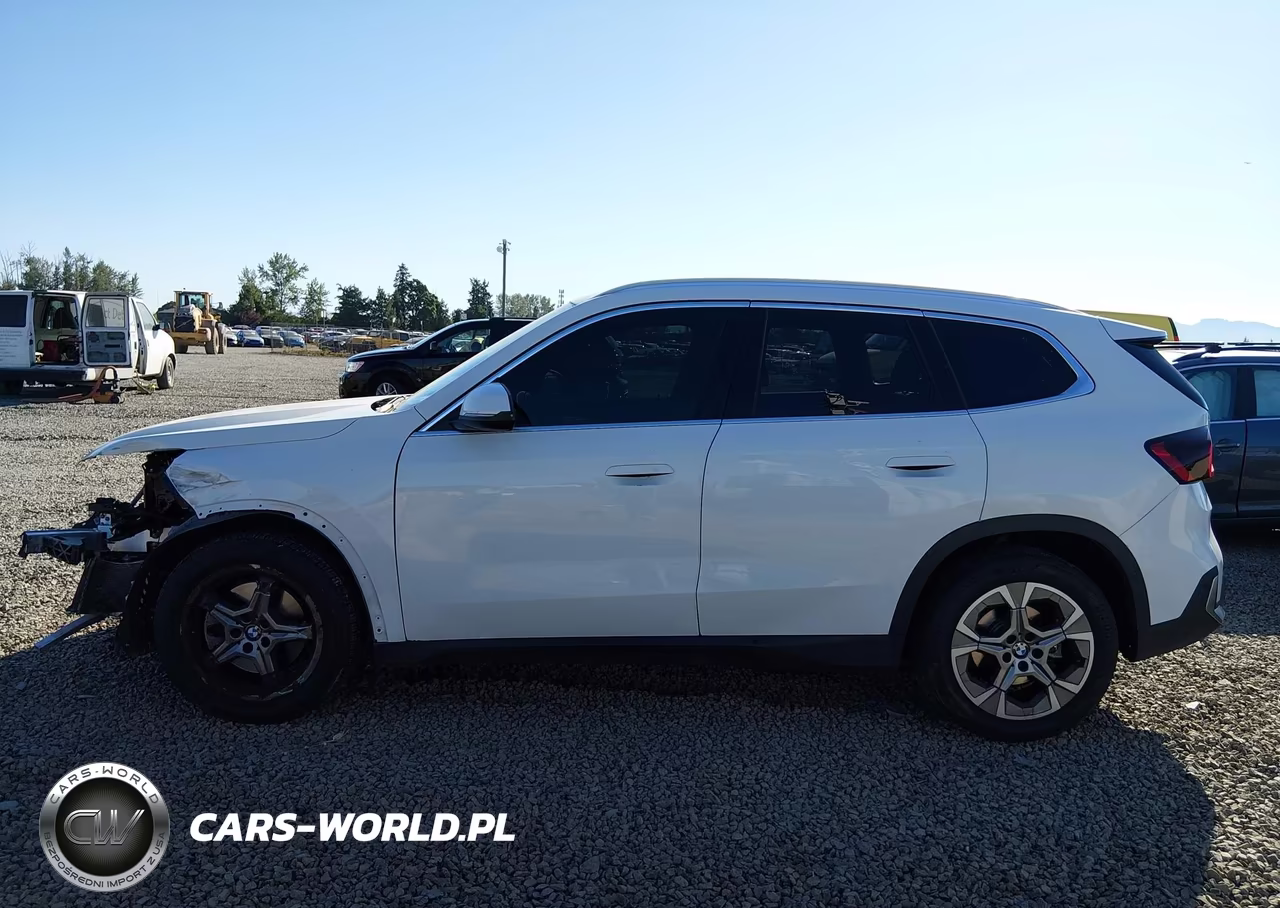 2023 BMW X1 xDrive28I VIN:WBX73EF08P5W63665 - 15