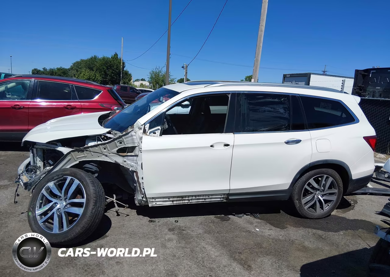 2017 Honda Pilot Touring VIN:5FNYF6H93HB060598 - 15