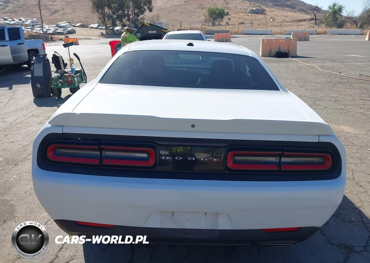 2018 Dodge Challenger R-T VIN:2C3CDZBTXJH123920 - 16