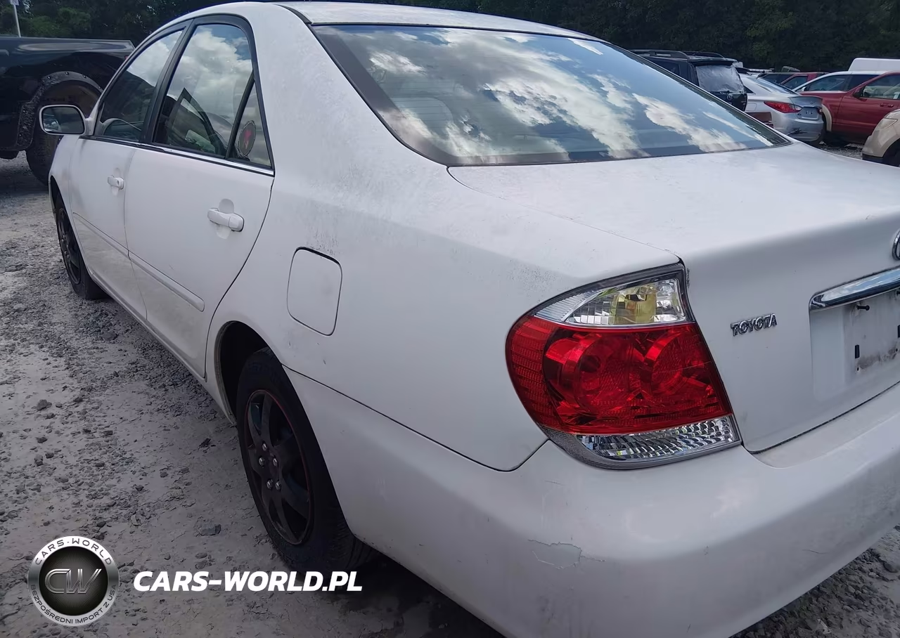 2006 Toyota Camry Le VIN:4T1BE32K66U721835 - 3