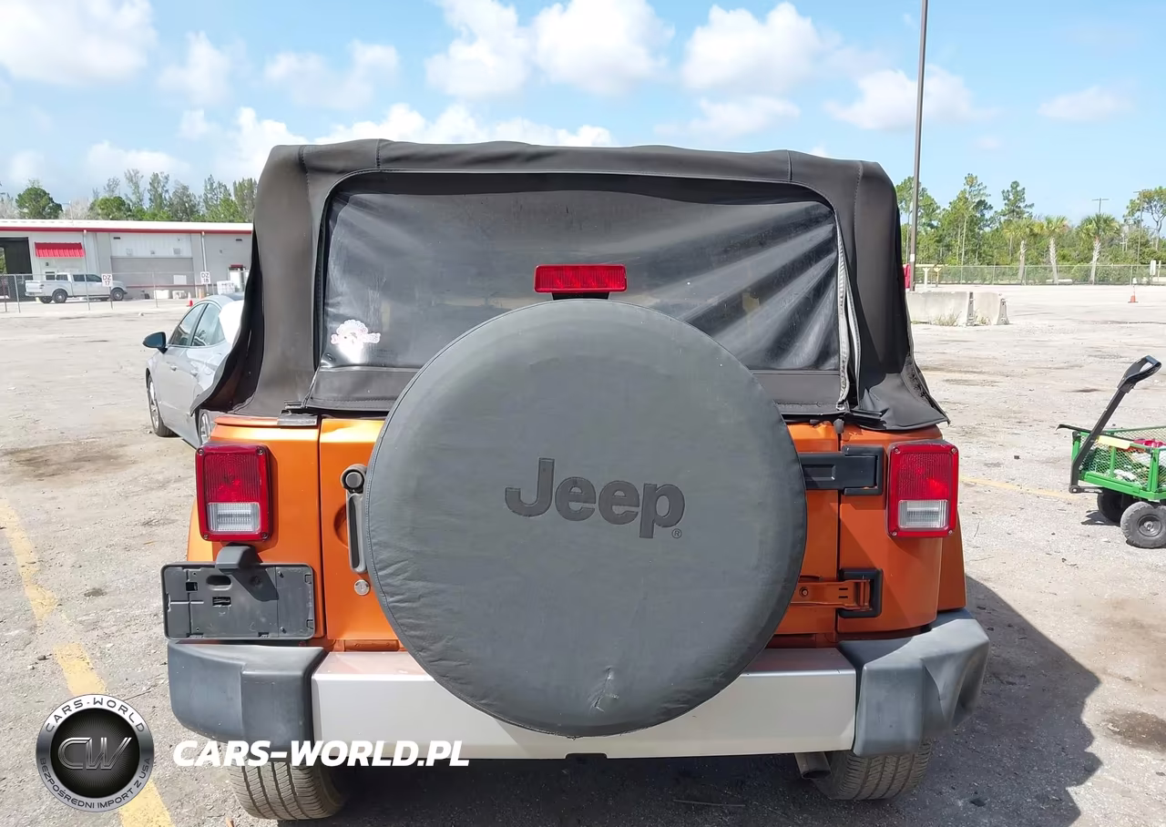 2011 Jeep Wrangler Sahara VIN:1J4AA5D16BL606349 - 16