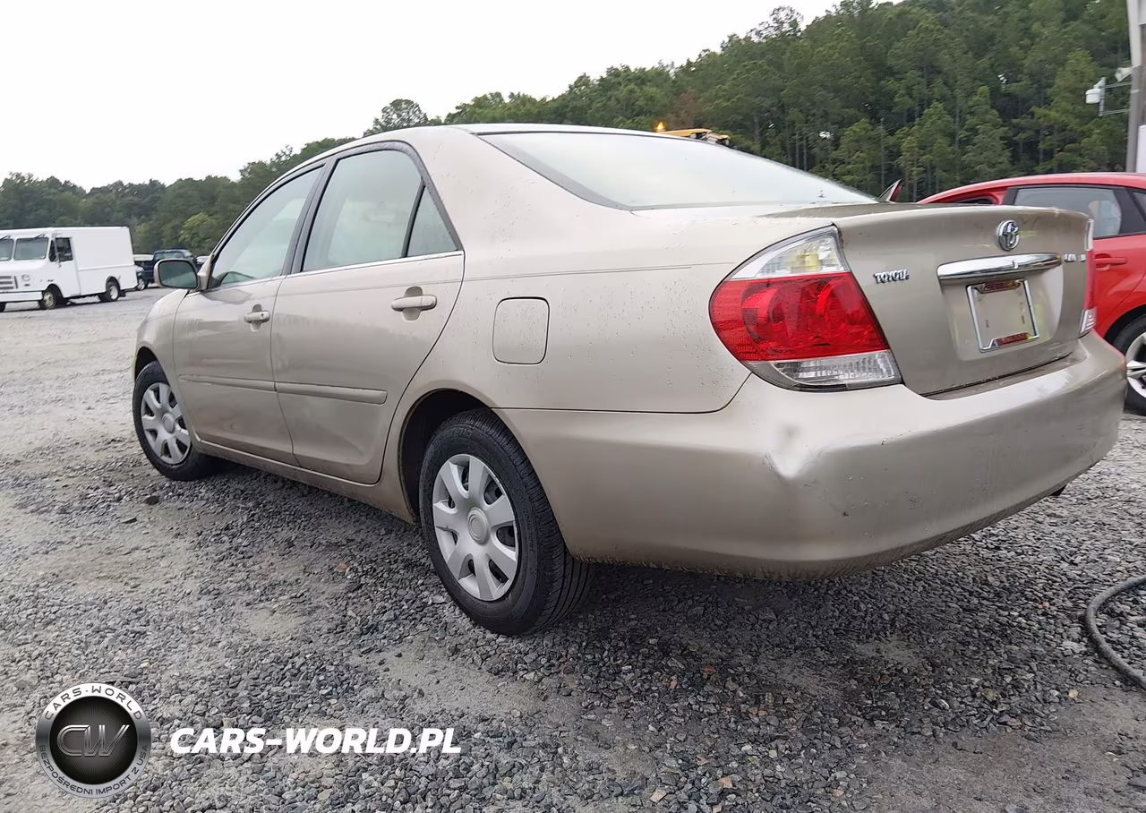 2005 Toyota Camry Le VIN:4T1BE32K55U566614 - 3
