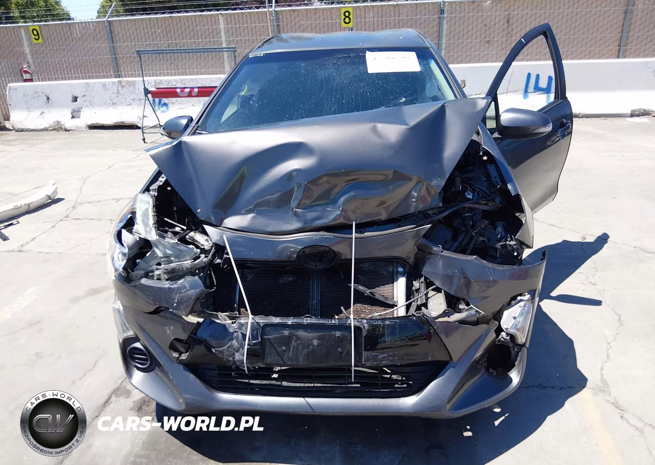 2015 Toyota Prius C Three VIN:JTDKDTB3XF1097409 - 6