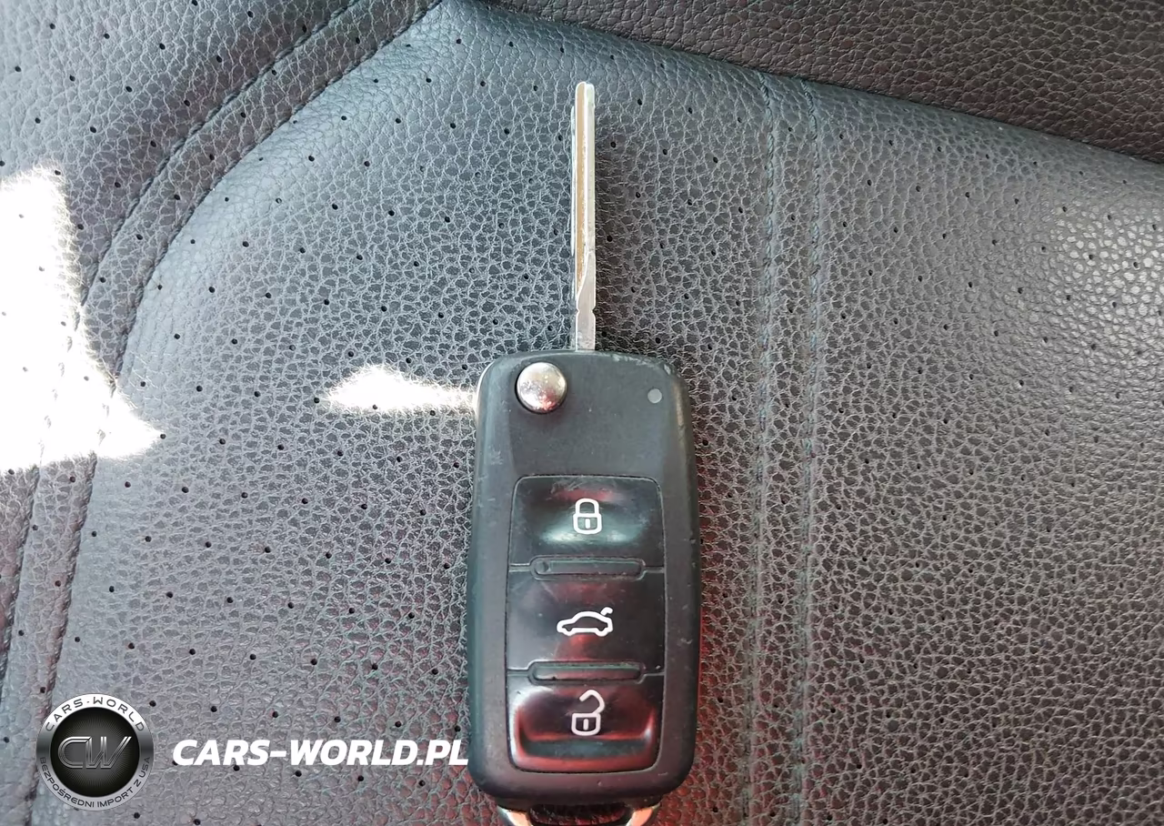 2013 Volkswagen Passat 2.0L Tdi Se VIN:1VWBN7A37DC044560 - 11