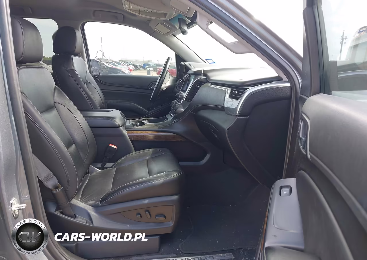 2019 Chevrolet Tahoe Lt VIN:1GNSCBKCXKR373328 - 5
