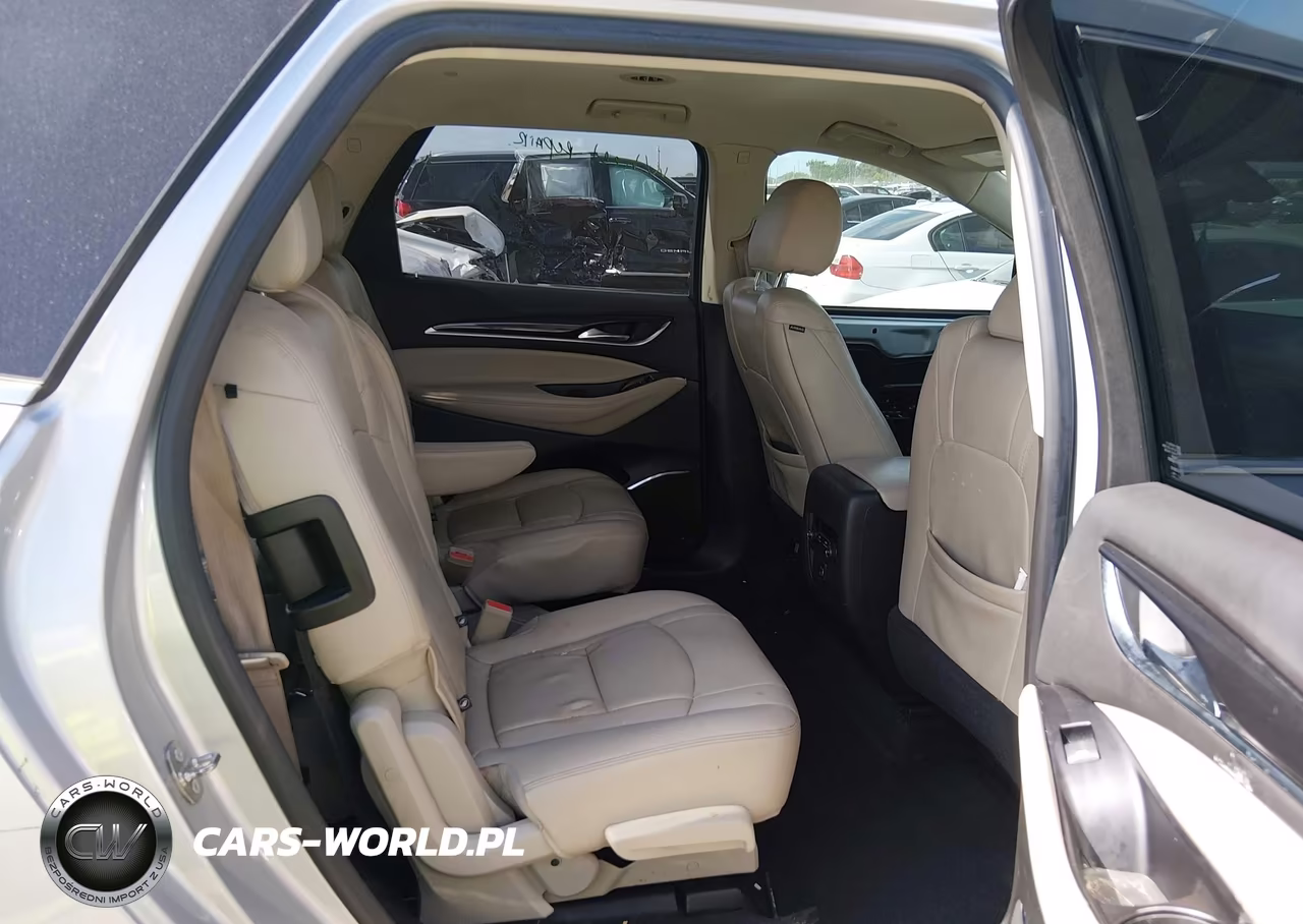 2018 Buick Enclave Essence VIN:5GAERBKW0JJ173295 - 8