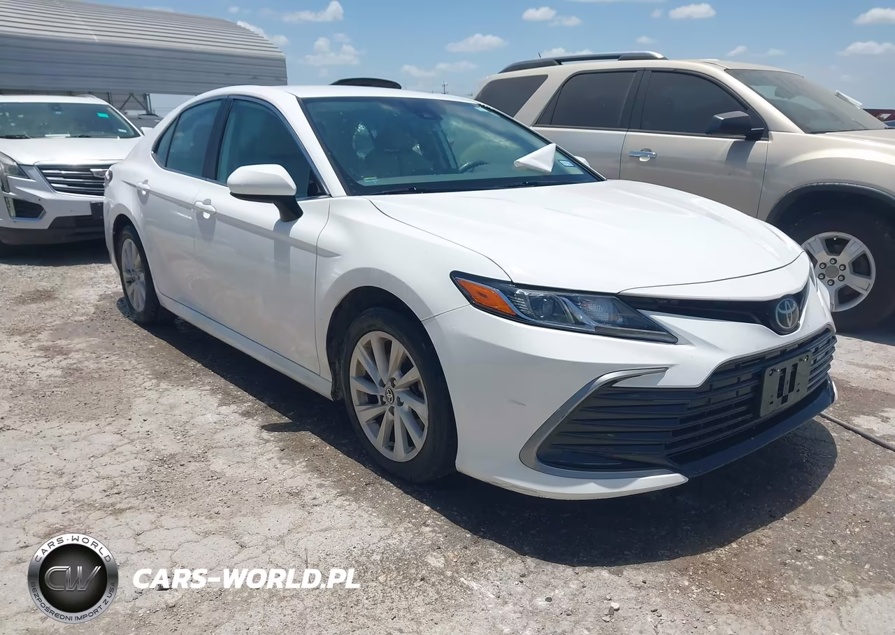 2023 Toyota Camry Le – zdjęcie 1 z 16