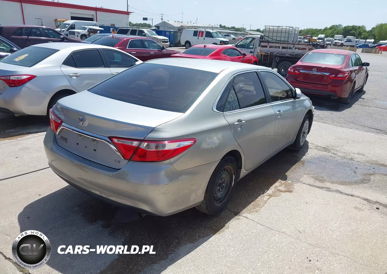 2016 Toyota Camry Le VIN:4T4BF1FK2GR540377 - 4