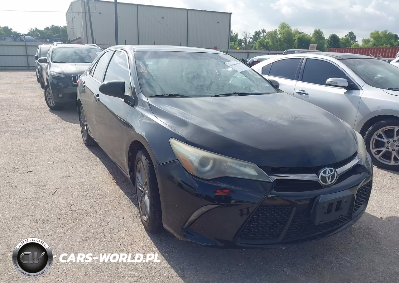 2015 Toyota Camry Se – zdjęcie 1 z 16